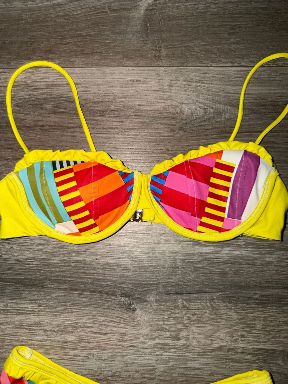 TikTok Viral Yellow-Trim Multi-Stripe Women's Bikini Set